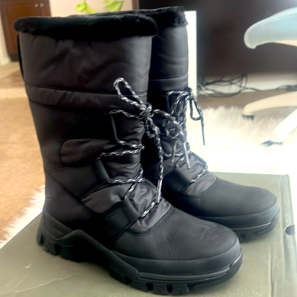 NWT Timberland Jenness Falls Insulated Boot